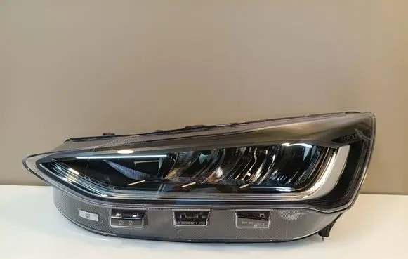 Ford Focus Headlight/headlamp NX7B13E015CF