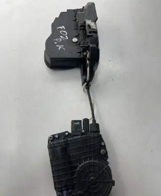 BMW 7 F01 F02 F03 F04 Front door soft close latching motor 4151309800