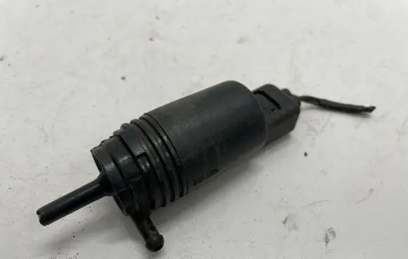 BMW 3 F30 F35 F31 Windscreen/windshield washer pump 8377612