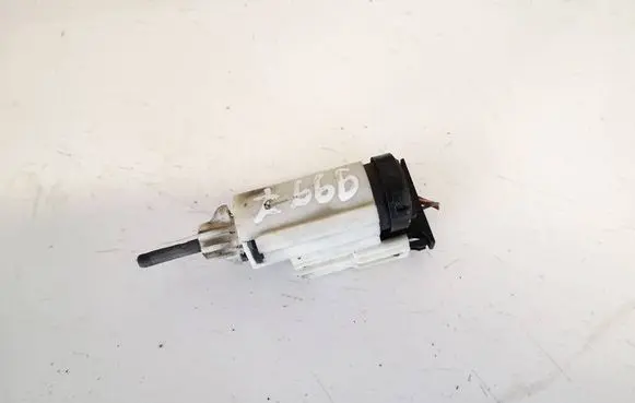 Audi A4 S4 B6 8E 8H Brake pedal sensor switch 8e0927189b