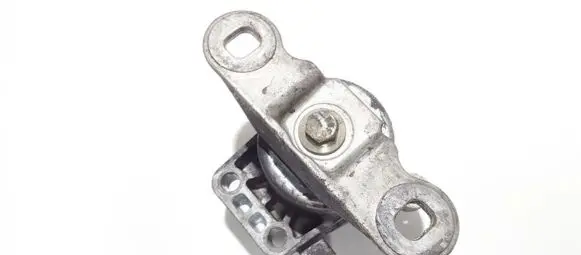 Ford Mondeo Mk III Engine mount bracket hl838m4 2s71-6f012-a
