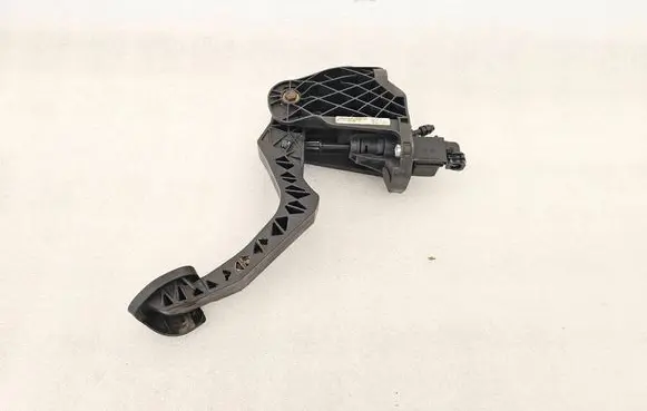 Volkswagen PASSAT B6 Clutch pedal 3C1721059AA
