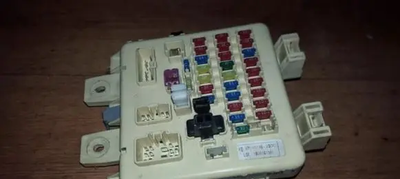Hyundai Elantra Fuse box set 911102d001 91102d000