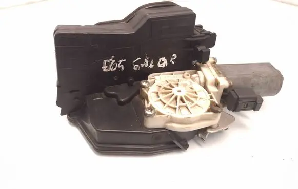 BMW 7 E65 E66 Rear door soft close latching motor 4313368