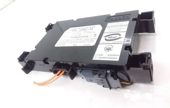 Volvo V70 Bluetooth control unit module 7G9N10D893AB 31210293 31215592AA