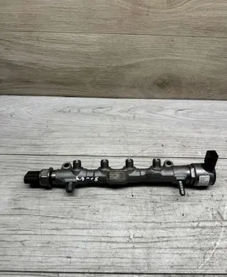 Skoda Octavia Mk3 (5E) Fuel main line pipe 28523501 04L130764B 541712810516