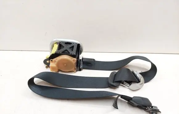 Toyota Avensis T250 Front seatbelt 7322005051 161107