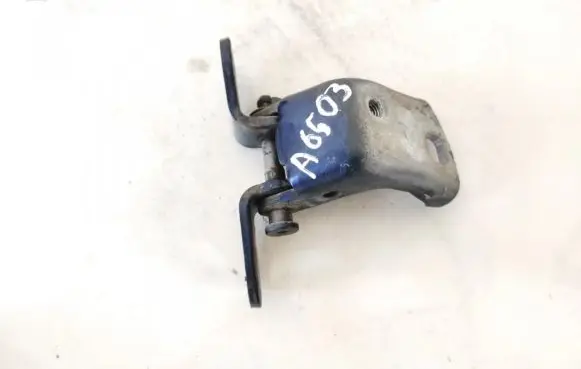 Ford Mondeo Mk III Rear door lower hinge 93bbf26801al 93bb-f26801-al
