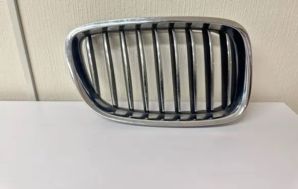 BMW 5 GT F07 Front bumper upper radiator grill 51137200170 7200170