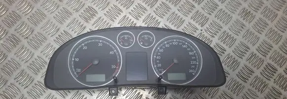 Speedometer (instrument cluster)