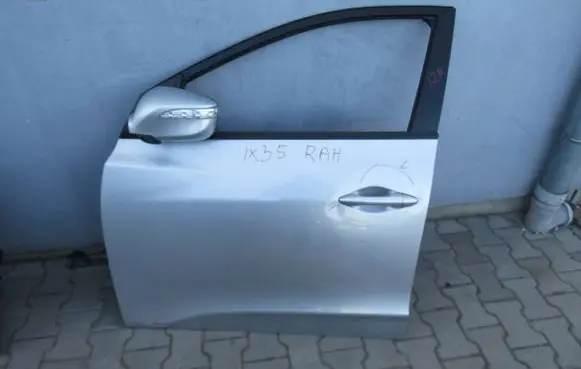 Hyundai ix35 Front door