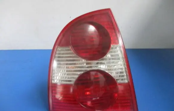 Volkswagen PASSAT B5.5 Rear/tail lights 3B5945095AE