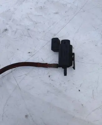 BMW X5 F15 Turbo solenoid valve 70231800 7810831 12T111