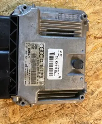 Audi A4 S4 B8 8K Engine control unit/module 03L906018SK
