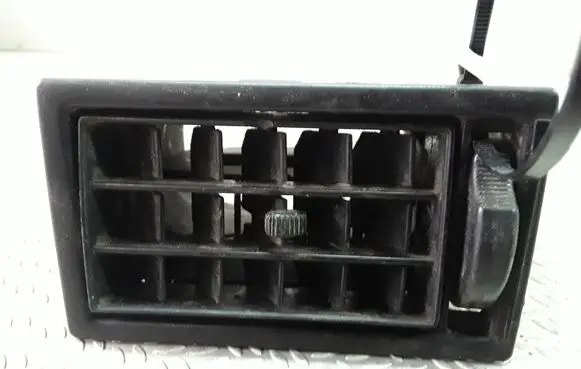 Volkswagen Transporter - Caravelle T4 Dashboard side air vent grill/cover trim 701819701