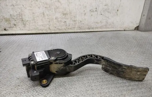 Renault Laguna III Accelerator throttle pedal 180050001R 0280755085