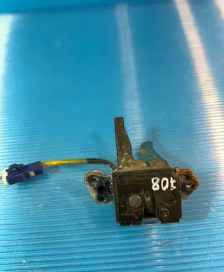 Toyota Yaris Tailgate lock latch 