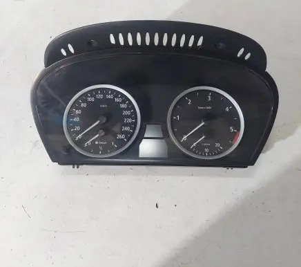 BMW 5 E60 E61 Speedometer (instrument cluster) 62116945633