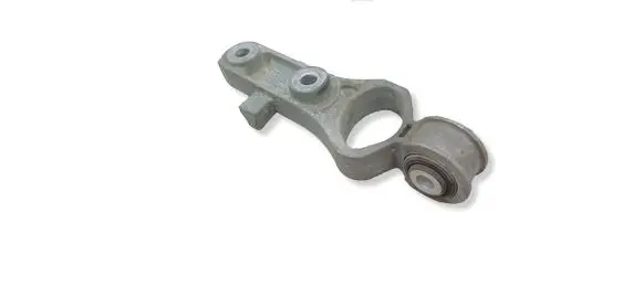 Volvo S60 Engine mount bracket 31330145