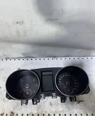 Volkswagen Golf VI Speedometer (instrument cluster) 5K0920870C VDD02419 081901343