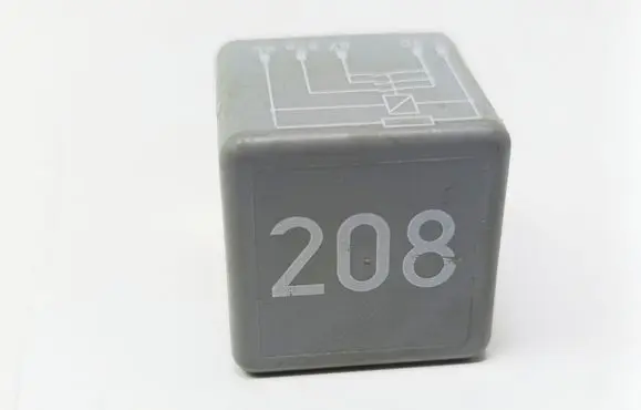 Audi A4 S4 B5 8D Other relay 8A0951253B