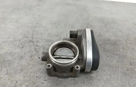 BMW 1 E81 E87 Throttle body valve 