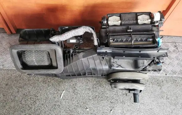 Audi A3 S3 8P Interior heater climate box assembly 8P1820003M