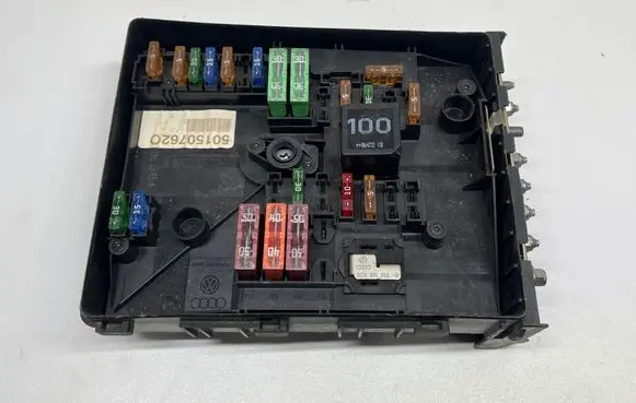 Volkswagen Golf Plus Fuse module 1K0937125A