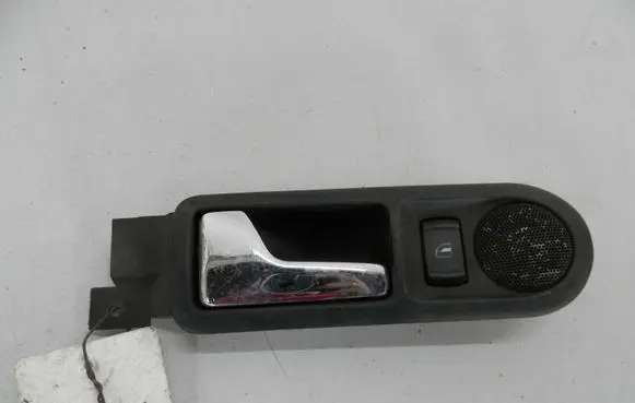 Volkswagen PASSAT B5 Rear door interior handle 
