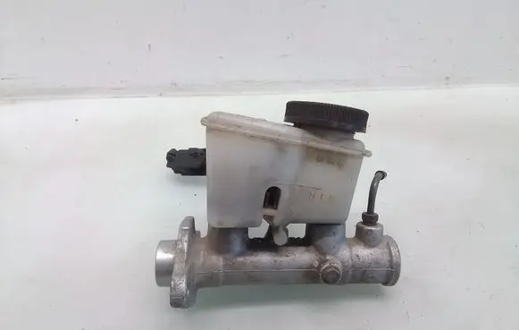 Mazda 626 Master brake cylinder