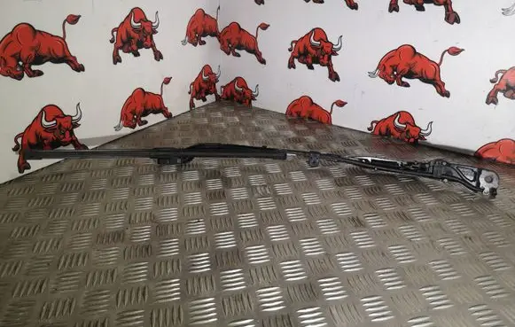 Volvo XC40 Front wiper blade arm 31457316 3392380144