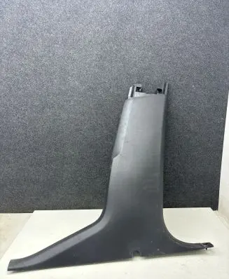 (B) pillar trim (bottom)