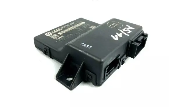 Audi A4 S4 B8 8K Gateway control module 8T0907468T