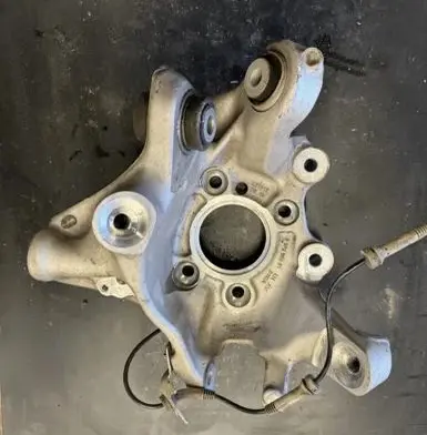 BMW M8 F91 F92 G14 G15 Rear wheel hub 8073924 3308073924 33309503998