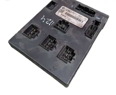 Audi A5 8T 8F Comfort/convenience module 8K0907063M 08030001 F005V00853