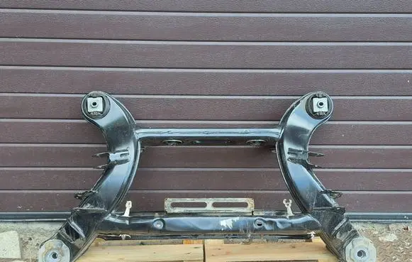 Mercedes-Benz E W212 Rear subframe A2043520706 2405