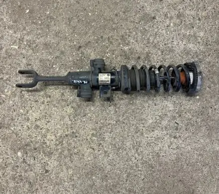 Front shock absorber with coil spring