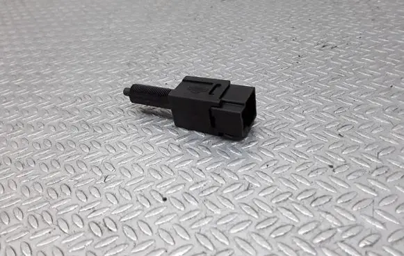 Nissan Primera Brake pedal sensor switch