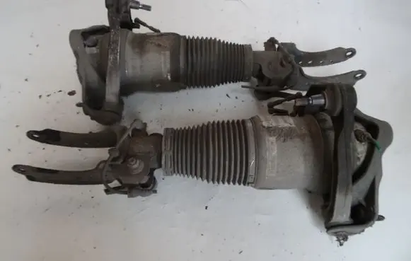 Audi Q7 4M Rear shock absorber with coil spring 