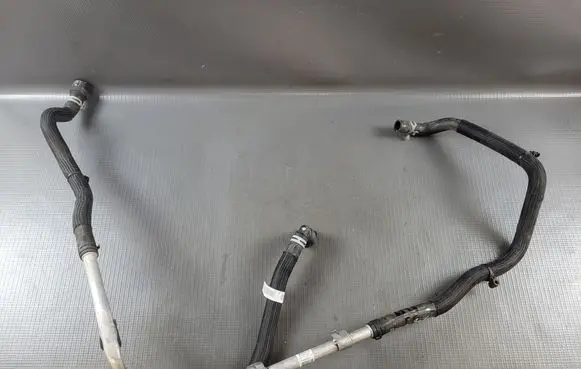 Air conditioning (A/C) pipe/hose