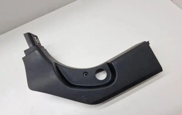 Foot area side trim