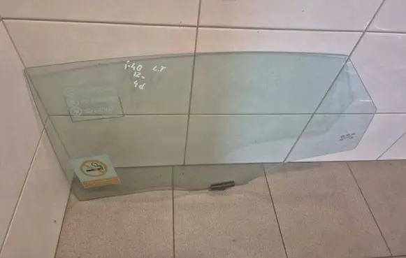 Hyundai i40 Rear door window glass 43R000382