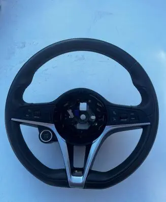 Alfa Romeo Giulia Steering wheel