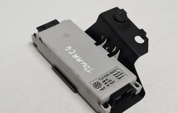 Volkswagen Touareg I Phone control unit/module 7L6035729E