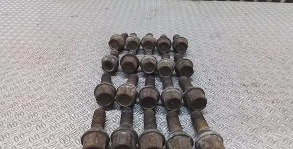 BMW 5 E60 E61 Nuts/bolts 