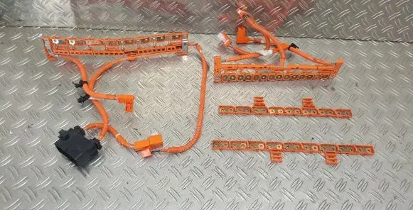 Toyota RAV 4 (XA40) Hybrid / electric car battery G92U148040 G92Y148030