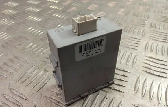 Toyota Corolla E120 E130 Door control unit/module 8974312050 73662712