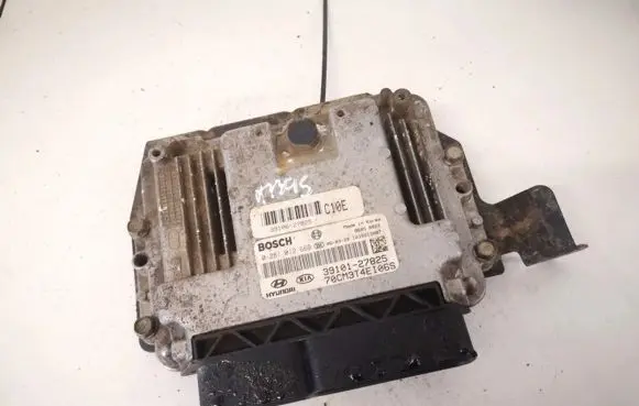 Hyundai Santa Fe Engine control unit/module 3910127825 39101-27825