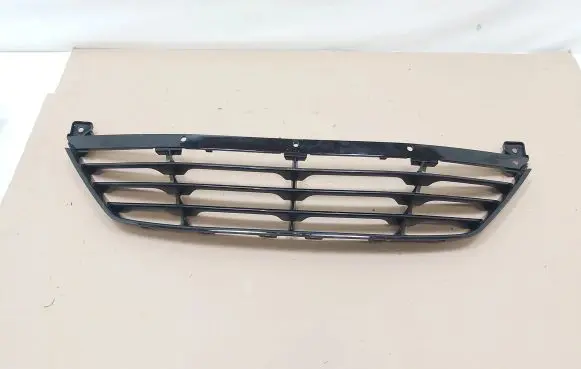 Hyundai ix35 Front bumper upper radiator grill 865502Y000
