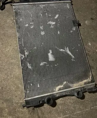 Nissan Qashqai+2 Coolant radiator